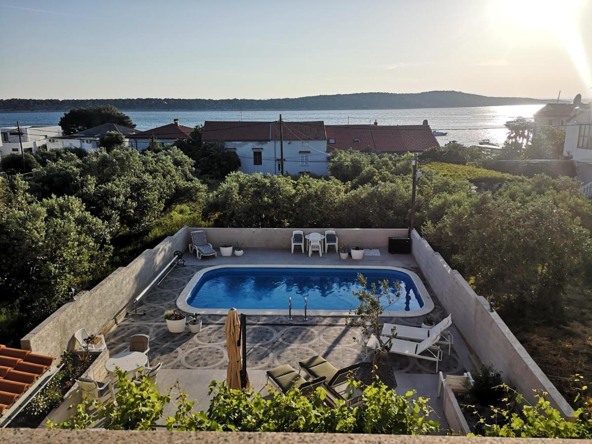 Casa Surya - Apartments With Sea View And Swimming Pool Barbat na Rabu Eksteriør bilde