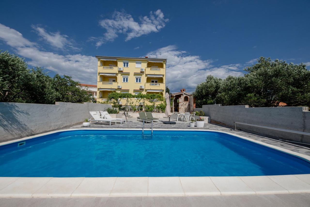 Casa Surya - Apartments With Sea View And Swimming Pool Barbat na Rabu Eksteriør bilde