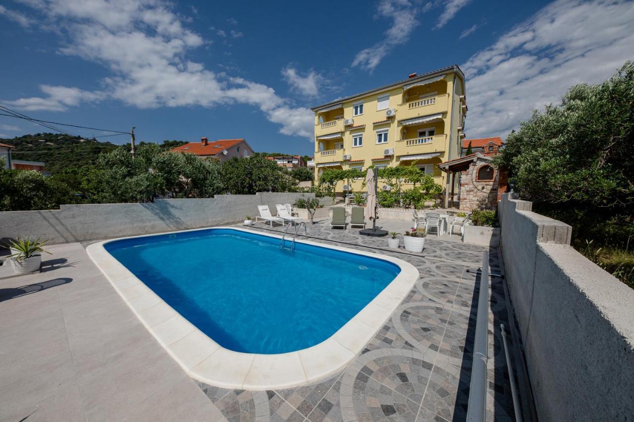Casa Surya - Apartments With Sea View And Swimming Pool Barbat na Rabu Eksteriør bilde