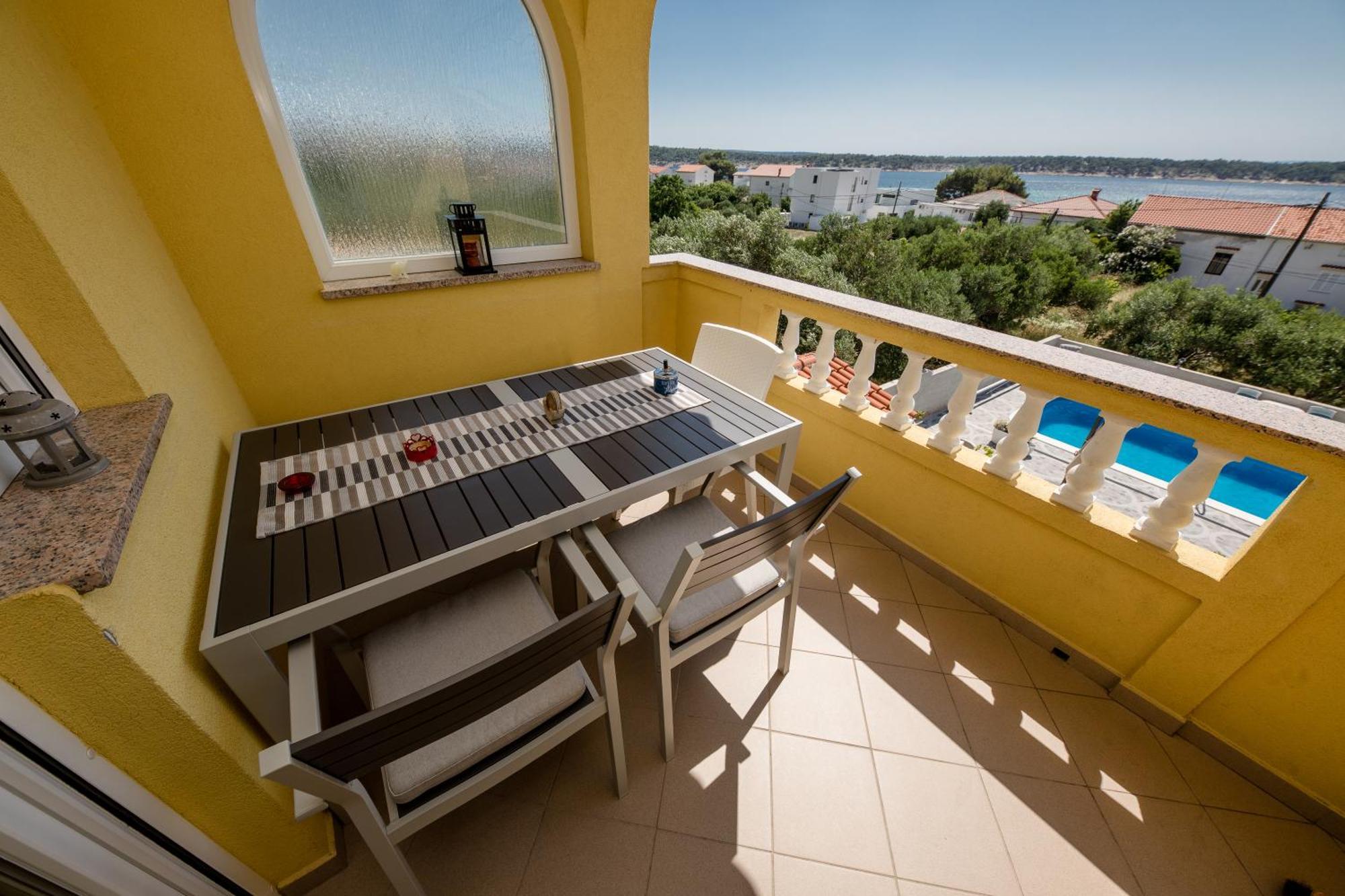 Casa Surya - Apartments With Sea View And Swimming Pool Barbat na Rabu Eksteriør bilde